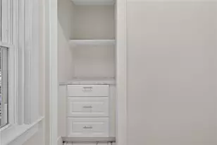 196 Sinclair Ave, Providence, RI 02907 - Photo 18