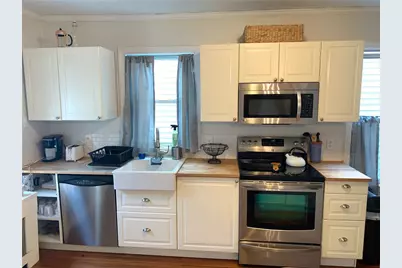 65 Roseneath Avenue, Newport, RI 02840 - Photo 10