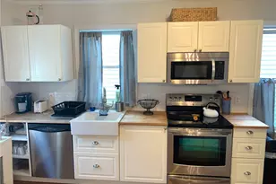 65 Roseneath Ave, Newport, RI 02840 - Photo 10
