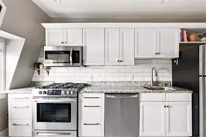 8 Everett Street #3, Newport, RI 02840 - Photo 8