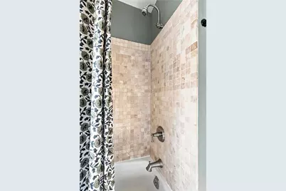 8 Everett Street #3, Newport, RI 02840 - Photo 24