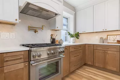 216 Spring Street, Newport, RI 02840 - Photo 16