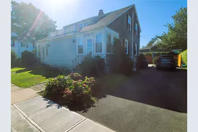 18 Palmer Street, Newport, RI 02840 - Photo 2