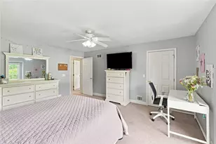 45 Fieldstone Dr, East Greenwich, RI 02818 - Photo 32
