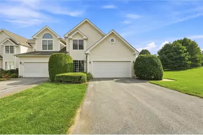 45 Fieldstone Drive, East Greenwich, RI 02818 - Photo 2