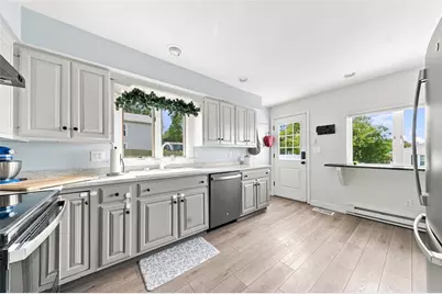 185 Kearns Avenue, Tiverton, RI 02878 - Photo 18