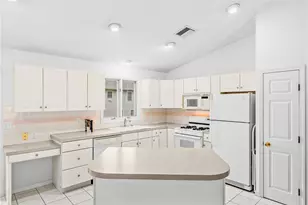 2 Ryan Ln, North Providence, RI 02911 - Photo 14