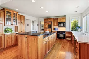 80 Holman St, Portsmouth, RI 02871 - Photo 8