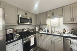 83 Serrel Sweet Rd, Johnston, RI 02919 - Photo 4