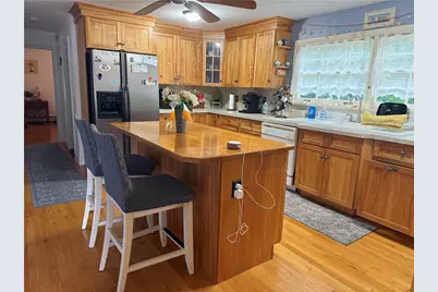 10 Isabelle Drive, Narragansett, RI 02882 - Photo 2