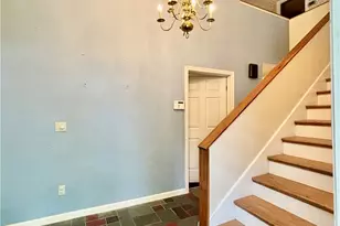 83 Arbor Dr, Providence, RI 02908 - Photo 2