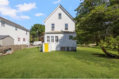9 Cummings Road, Newport, RI 02840 - Photo 4