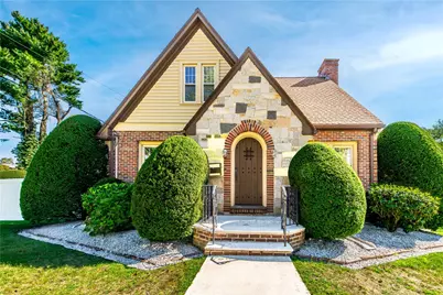 3 Moreland Street, Johnston, RI 02919 - Photo 2
