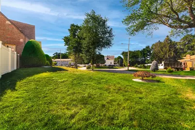 3 Moreland Street, Johnston, RI 02919 - Photo 10
