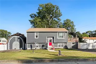 24 Arden Ct, Warwick, RI 02889 - Photo 2