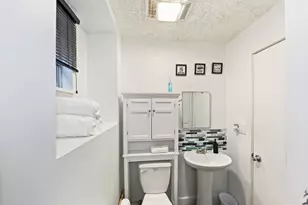 24 Arden Ct, Warwick, RI 02889 - Photo 28