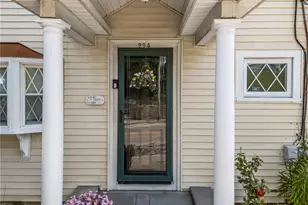 294 Washington St, West Warwick, RI 02893 - Photo 4
