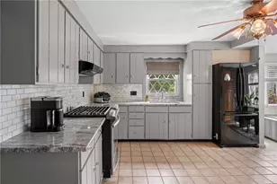 294 Washington St, West Warwick, RI 02893 - Photo 18