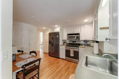 34 Catherine Street #A, Newport, RI 02840 - Photo 8