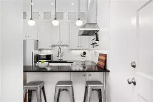 22 Halsey St, Providence, RI 02906 - Photo 10