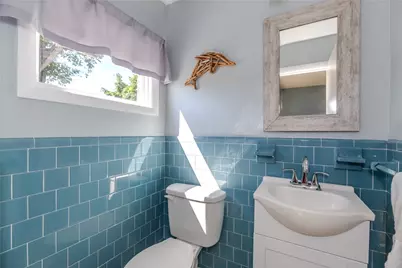 104 Meadow Road, North Providence, RI 02904 - Photo 12