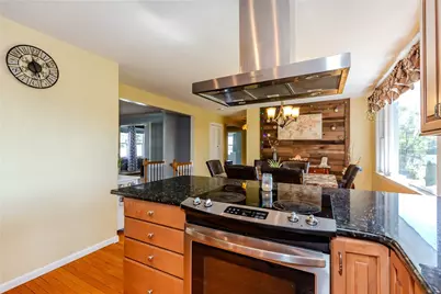 104 Meadow Road, North Providence, RI 02904 - Photo 32