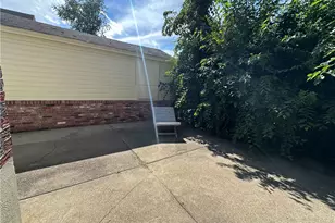 1245 Cranston St, Cranston, RI 02920 - Photo 10