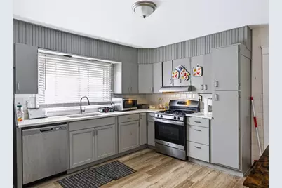 13 Rosebank Avenue, Providence, RI 02908 - Photo 4