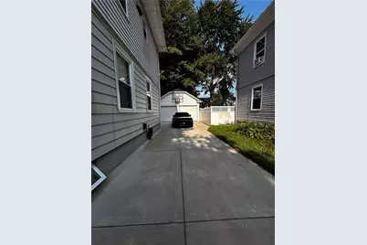 651 Pleasant Valley Parkway #2, Providence, RI 02908 - Photo 14