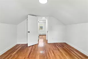 31 Rowan St, Providence, RI 02908 - Photo 36
