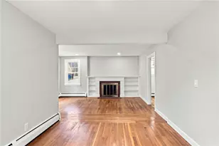 31 Rowan St, Providence, RI 02908 - Photo 8