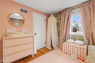 7 Beach St, Newport, RI 02840 - Photo 32