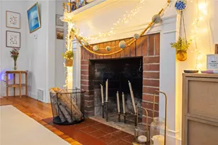 7 Beach St, Newport, RI 02840 - Photo 8