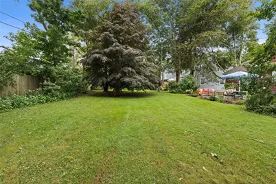7 Beach Street, Newport, RI 02840 - Photo 42