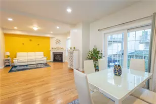 902 Hunting Hill Dr, Cumberland, RI 02864 - Photo 4