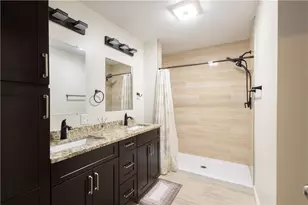 902 Hunting Hill Dr, Cumberland, RI 02864 - Photo 14