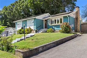 34 Clifden Ave, Cranston, RI 02905 - Photo 2