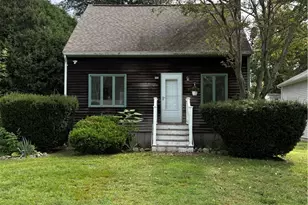 73 S River Dr, Narragansett, RI 02882 - Photo 1