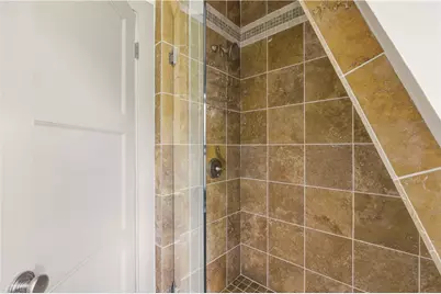364 Bellevue Avenue #D102, Newport, RI 02840 - Photo 22