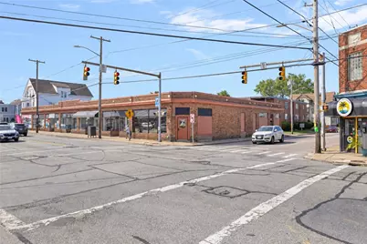 570 Smithfield Avenue #6, Pawtucket, RI 02860 - Photo 2