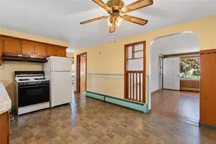 89 Marlow St, Cranston, RI 02920 - Photo 6