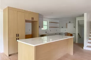 28 Hilltop Dr, Warwick, RI 02818 - Photo 6