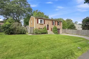 77 Kenneth Ave, Warwick, RI 02889 - Photo 4
