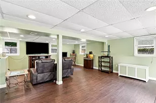 77 Kenneth Ave, Warwick, RI 02889 - Photo 22