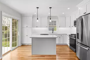 9 Kinsman St, Cumberland, RI 02864 - Photo 2