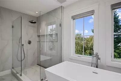 2040 East Main Road, Portsmouth, RI 02871 - Photo 34