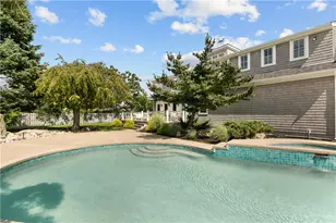 2040 E Main Rd, Portsmouth, RI 02871 - Photo 6