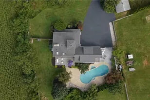 2040 E Main Rd, Portsmouth, RI 02871 - Photo 2