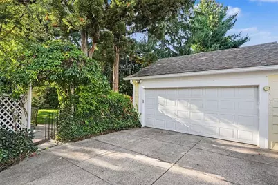348 Doyle Avenue, Providence, RI 02906 - Photo 40
