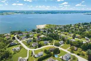 326 Windstone Dr, Portsmouth, RI 02871 - Photo 4